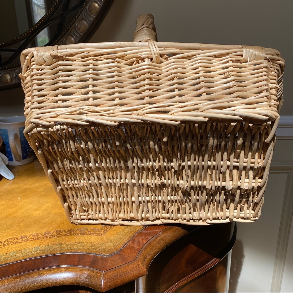 Extra Large Boho Rectangular Wicker Basket with Handle - Picture 5 of 6